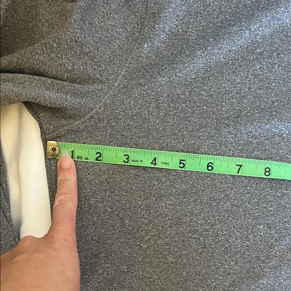 Under Armour Cold Gear Women's Gray Long Sleeve Tee - Picture 7 of 8